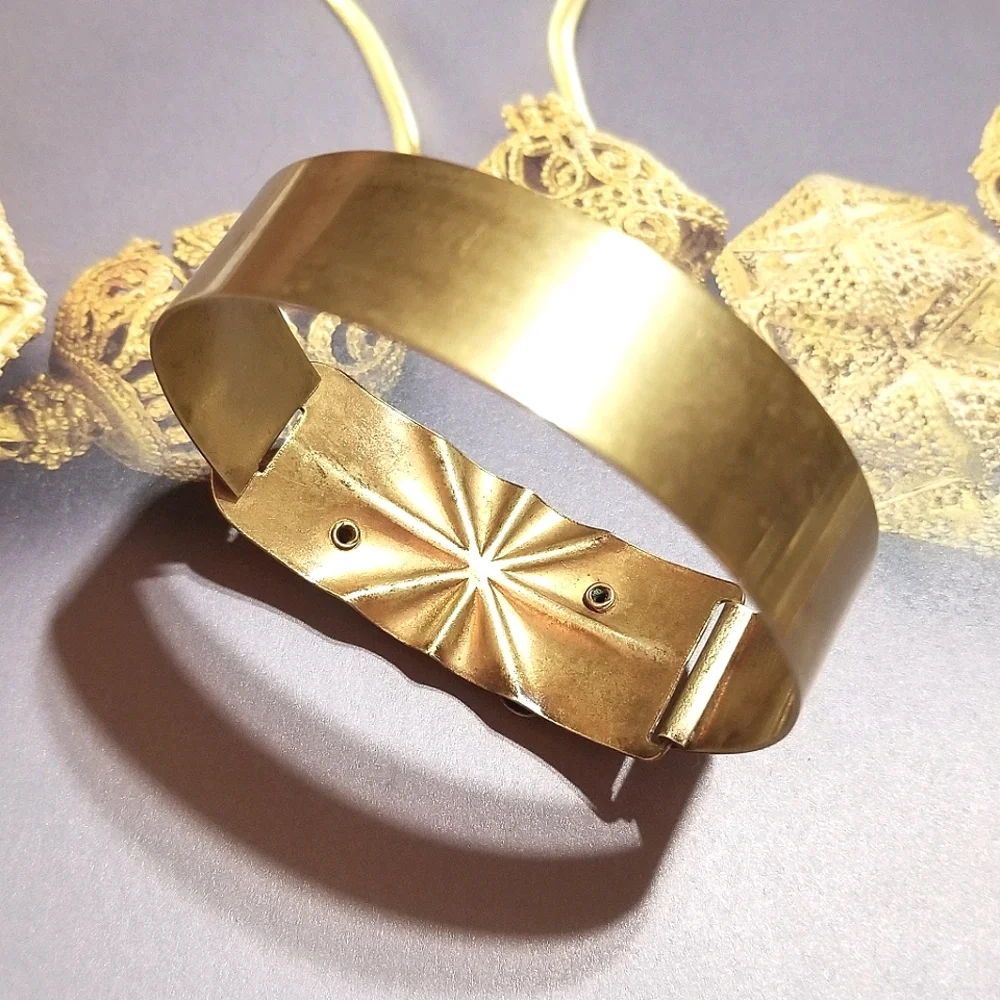 1940s Retro Era Rhinestone Brass Bangle Bracelet - Picture 5 of 6